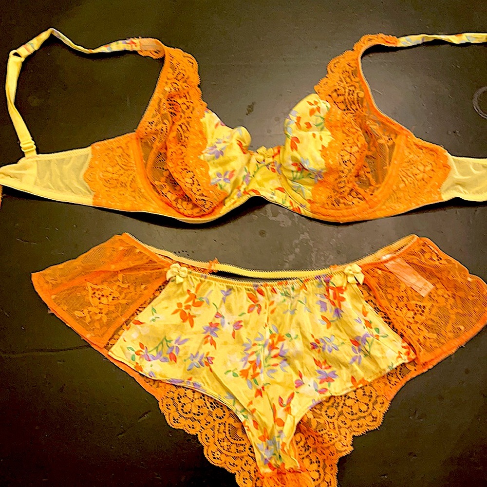 Victoria Secret bra and panty set